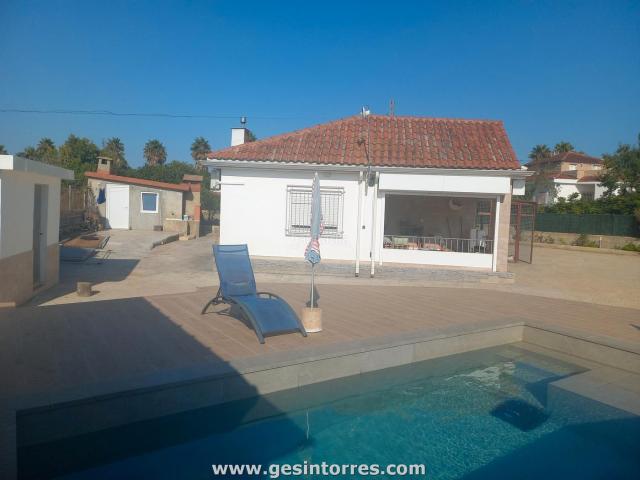 Chalet en venta en Chiva, Los Felipes Corral de Carmelo. A 20 minutos de Valencia. Chalets.