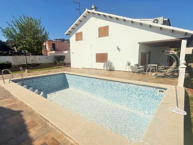 Chalet en venta en Chiva, Sierra Perenchiza Cumbres de Calicanto Sto Domingo. Chalets.
