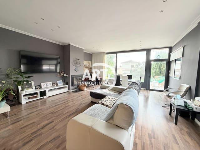 Chalet en venta en Chiva, Valencia