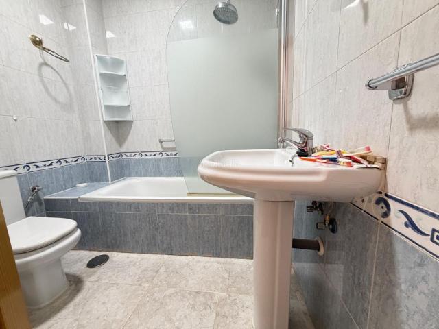 Chalet en venta en Chozas de Canales. VENTA DE CHALET ADOSADO EN CALLE GRANADA, CHOZAS DE CANALES. Chalets Chozas de.