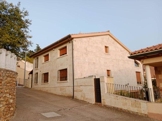 Chalet en venta en Ciudad Rodrigo. Venta de chalet unifamiliar en Ciudad Rodrigo. Chalets Ciudad.