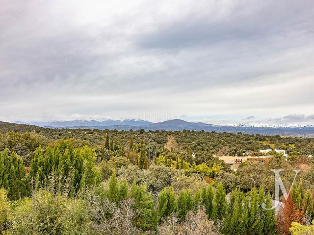 Chalet en venta en Ciudalcampo. Ciudalcampo: 4.715m2 de parcela, vivienda con impresionantes vistas, doble altura de techos, altas calidades de construcción. Chalets.