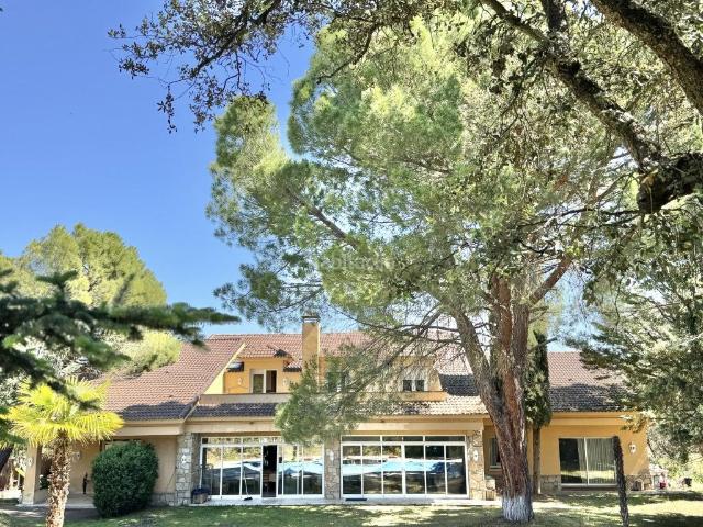 Chalet en venta en Ciudalcampo. CIUDALCAMPO. Chalets.