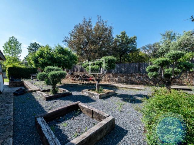 Chalet en venta en Ciudalcampo. Exclusiva vivienda unifamiliar en venta en Ciudalcampo, Madrid. Chalets.