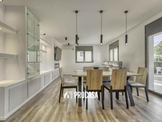 Chalet en venta en Cistella. Casa unifamiliar en Cistella, Girona. Chalets.