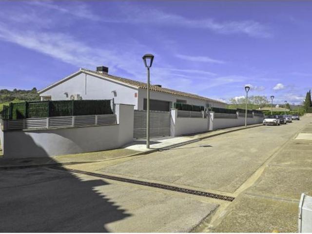 Chalet en Venta en Cistella, Girona