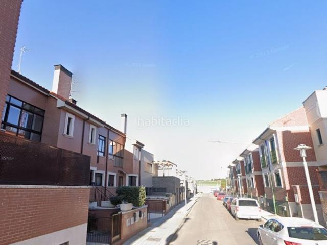 Chalet en venta en Cistérniga. SOLO INVERSORES. VIVIENDA UNIFAMILIAR CON OCUPACIÓN ILEGAL. SIN POSIBILIDAD DE VISITAR. Chalets.