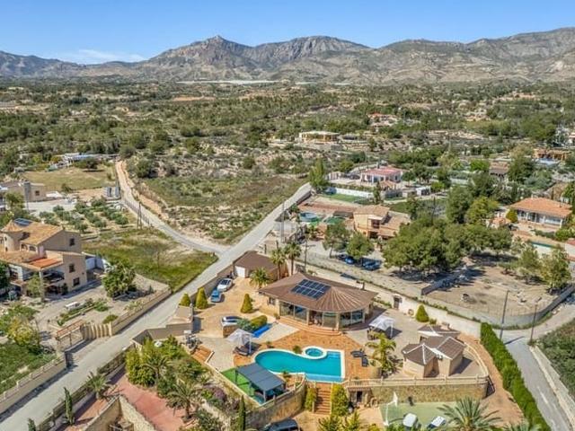 Chalet en venta en Crevillente / Crevillent, Alicante
