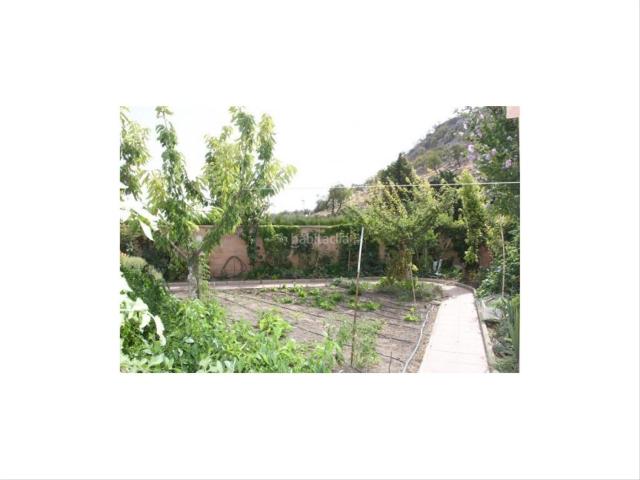Chalet en venta en Cuevas del Becerro. Magnífico Chalet con Huerto y Jardín. Chalets Cuevas del.