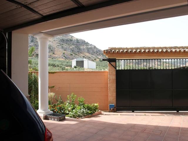 Chalet en venta en Cuevas del Becerro. Se vende gran vivienda de lujo cerca de Ronda. Chalets Cuevas del.