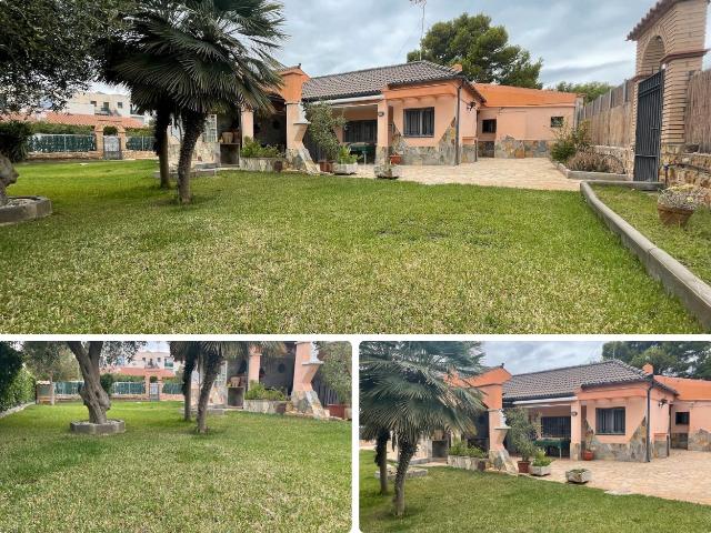 Chalet en venta en Ametlla de Mar L´, Calafat Costa Dorada. Chalet cerca del centro comercial de Calafat. Chalets Ametlla de Mar.