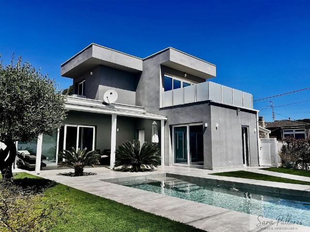Chalet en venta en Ametlla de Mar, l´, de 161 m² 3 habitaciones por 467.000