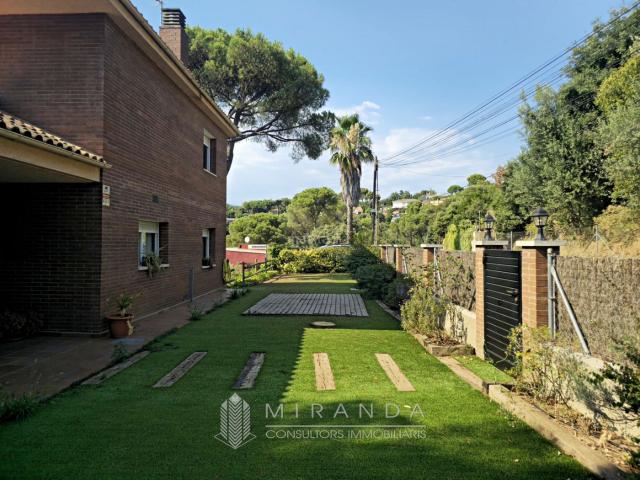 Chalet en venta en Ametlla del Vallès L´. Chalets Ametlla del Vallès.