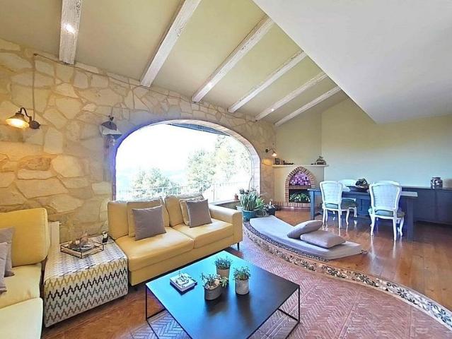 Chalet en venta en Ametlla del Vallès, l´, de 131 m² 3 habitaciones por 379.000