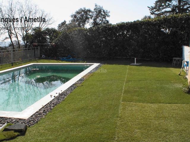 Chalet en venta en Ametlla del Vallès L´. torre a reformar con piscina y jardín. Chalets Ametlla del Vallès.