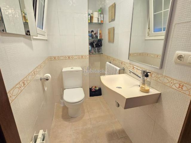 Chalet en venta en Amorebieta Etxano. PRECIOSO CHALET ADOSADO EN ESQUINA EN LA ZONA ALTA DE LARREA EN AMOREBIETA. Chalets Amorebieta.
