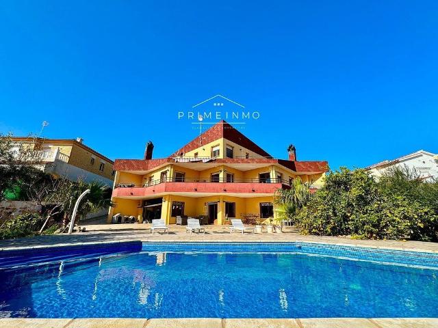 Chalet en venta en Ampolla, l´, de 414 m² 4 habitaciones por 428.500