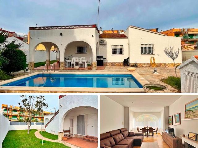 Chalet en venta en Amposta, Eucaliptus Poble Nou del Delta Costa Dorada. CASA CON LICENCIA TURÍSTICA A SOLO 300 METROS DEL MAR EN PLENO PARQUE NATURAL DEL DELTA DEL EBRO. Chalets.