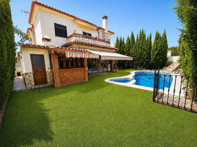 Chalet en venta en Antequera, Zona de la Vega. Chalet en venta en Urb. El Molino de Antequera. Chalets.