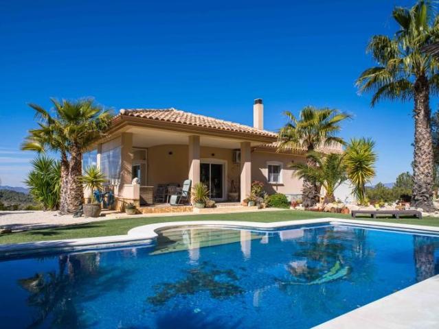 Chalet en venta en Abanilla