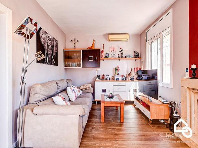 Chalet en venta en Abrera, de 110 m² 3 habitaciones por 320.000