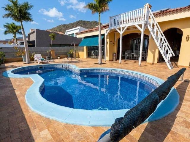 Chalet en venta en Adeje, El Madronal