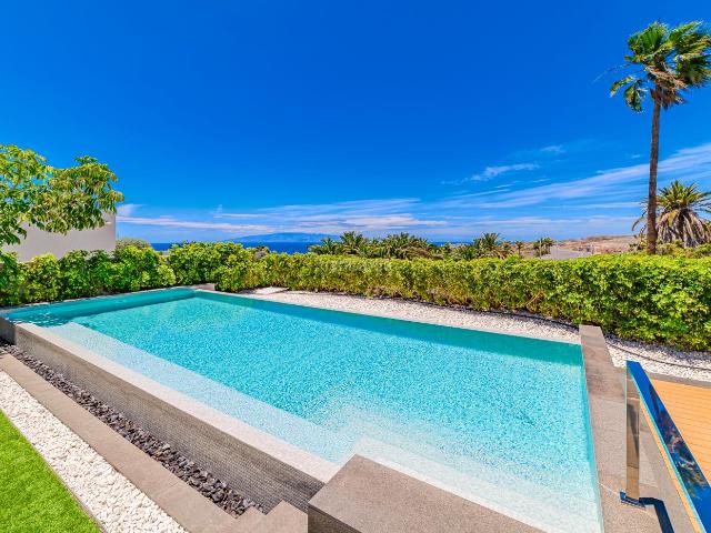 Chalet en venta en Adeje, La Caleta. Villa en Costa Adeje. Chalets.