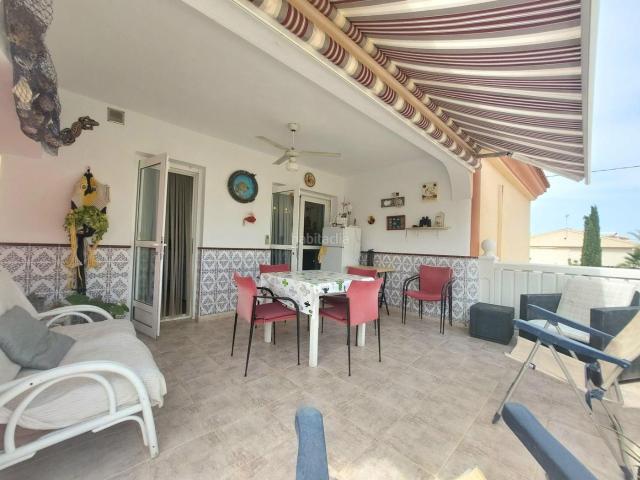 Chalet en venta en Águilas, Calabardina. Chalet con vistas, de 4 dormitorios y apartamento separado, en Calabardina, Águilas. Chalets.