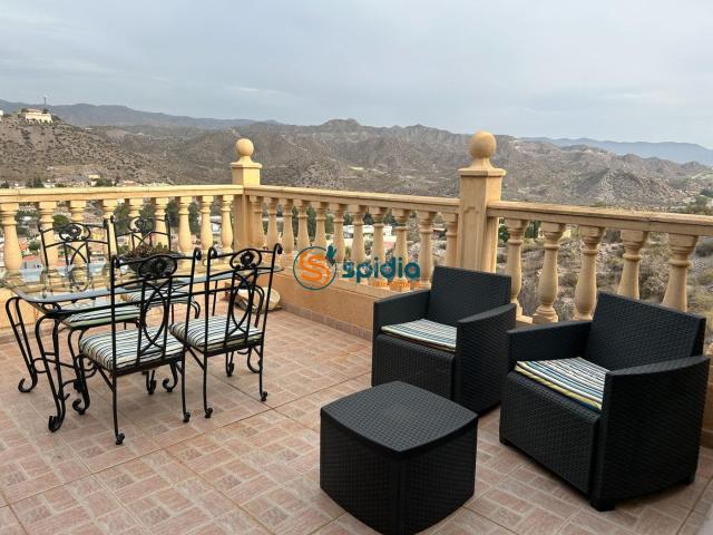 Chalet en venta en Águilas, Los Collados Los Geraneos. Chalet independiente en la parte alta de Todosol con excelentes vistas, piscina, jardín y huerto. Chalets.