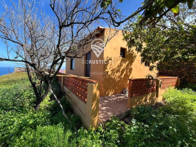 Chalet en venta en Agulo. Casita Nueva con Terreno en la Costa. Chalets.