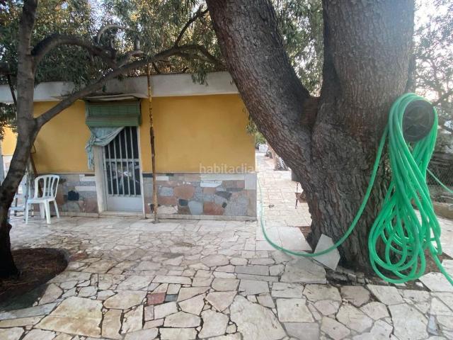 Chalet en venta en Agost. Chalets.
