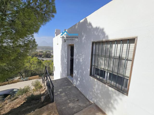 Chalet en venta en Altea, Altea Ciudad. Casa de Campo con Vistas Panorámicas en Altea. Chalets.