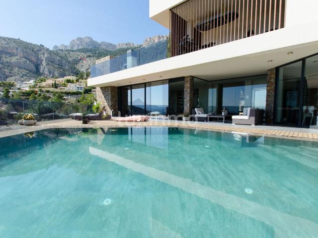 Chalet en venta en Altea, Altea Hills. Se vende chalet de lujo en la prestigiosa urbanización Altea Hills. Chalets.