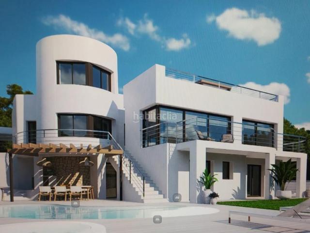 Chalet en venta en Altea, Altea Hills. Villa de 4 dormitorios y 4 baños con piscina y terraza en Altea. Chalets.