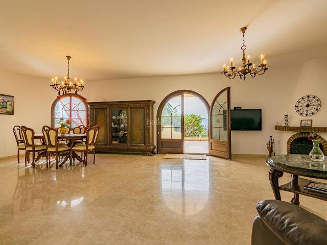 Chalet en venta en Altea, Altea la Vella. Increíble gran villa de lujo en urbanización Altea La Vella. Chalets.