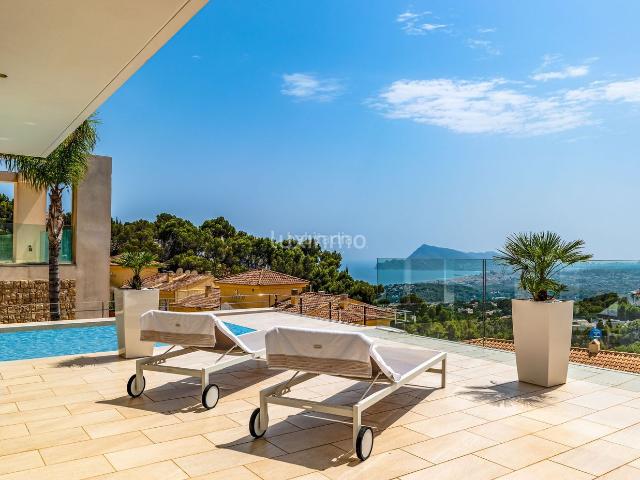 Chalet en venta en Altea, Altea la Vella. Villa exclusiva en Altea con vistas panorámicas al mar. Chalets.