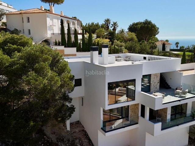 Chalet en venta en Altea, Altea la Vella. Villa moderna con vistas panorámicas al mar en Sierra de Altea Costa Blanca. Chalets.