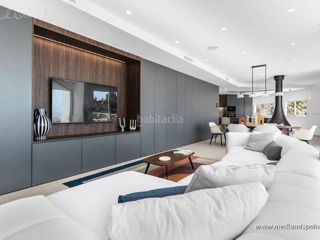 Chalet en venta en Altea, Altea la Vella. Villa de lujo con 4 dormitorios y vistas panorámicas al mar en Sierra de Altea. Chalets.