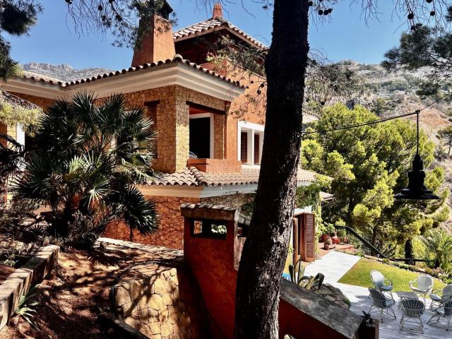 Chalet en venta en Altea, Mascarat. Mansión Rústica. Chalets.