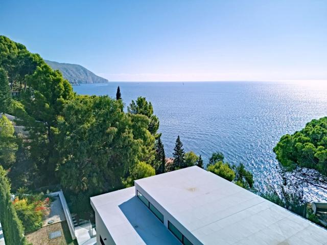 Chalet en venta en Altea, Mascarat. Villa lujosa con acceso al mar. Chalets.