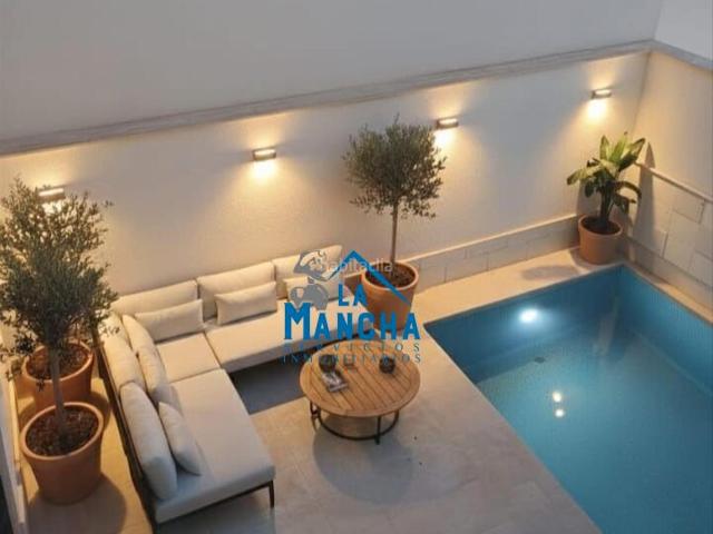 Chalet en venta en Albacete, Alto de los Molinos. 850.000 INMOBILIARIA LA MANCHA VENDE CHALET CON CALIDADES DE LUJO EN LA ZONA DEL CORTE INGLÉS DE ALBACETE. Chalets.