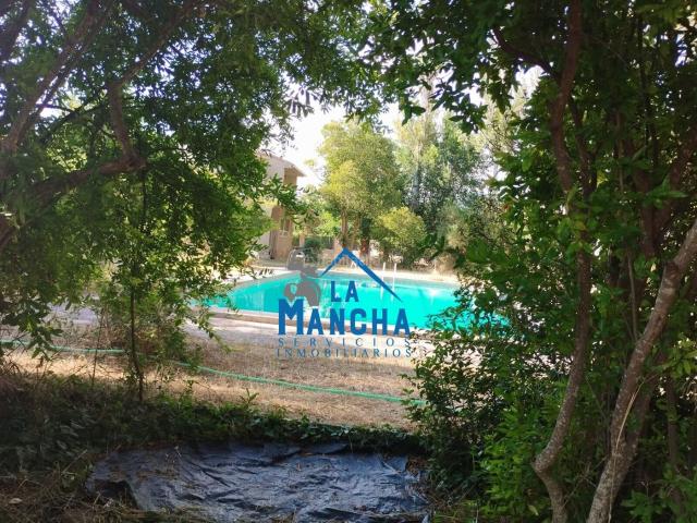 Chalet en venta en Albacete, Pedanías Extrarradio. 590.000 INMOBILIARIA LA MANCHA VENDE ESPECTACULAR CHALET INDEPENDIENTE CON PISCINA PRIVADA EN URBANIZACIÓN AGUASOL ALBACETE. Chalets.