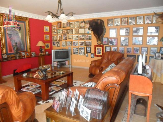 Chalet en venta en Albacete, Pedanías Extrarradio. CHALET DE LUJO EN AGUAS NUEVAS. Chalets.