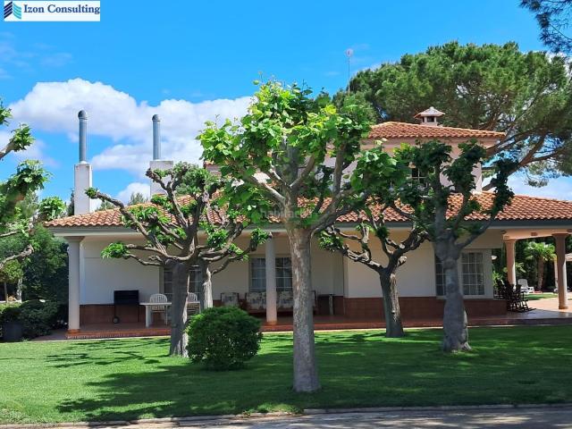 Chalet en venta en Albacete, Pedanías Extrarradio. Chalet de Lujo en Albacete Un Sueño Hecho Realidad!. Chalets.