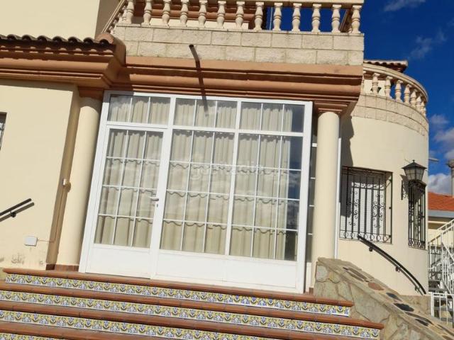 Chalet en venta en Albacete, Pedanías Extrarradio. Chalet en venta en Carretera las Peñas, 7 dormitorios. Chalets.