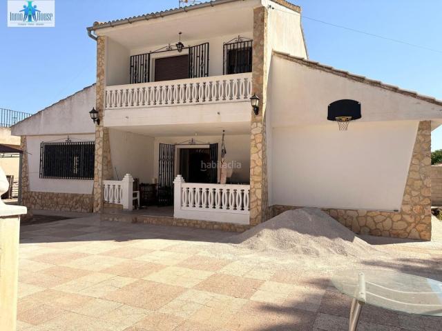 Chalet en venta en Albacete, Pedanías Extrarradio. CHALET EN VENTA EN URBANIZACION PRIVADA. Chalets.