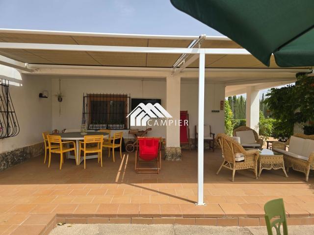 Chalet en venta en Albacete, Pedanías Extrarradio. Parcela con Chalet en Albacete. Chalets.