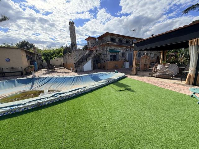 Chalet en venta en Albaida. Venta chalet en AlbaidaValencia. Chalets.
