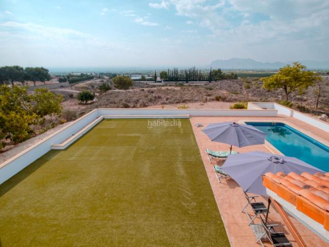 Chalet en venta en Albatera. Chalets.