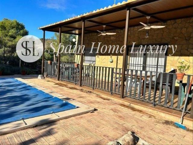 Chalet en venta en Alberic. en Alberic. Chalets.
